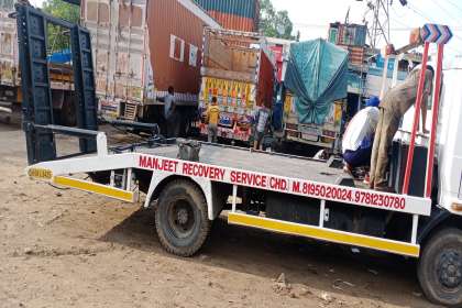 Manjeet Towing Services, Best Flatbed Towing Service In Mohali, 7 Top Flatbed Towing Service In Mohali, 24 Hour Flatbed Towing Service In Mohali, Flatbed Towing Service near me, Zero degree Flatbed Towing Service In Mohali